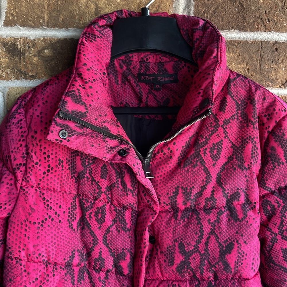 Betsey Johnson Womens Quilted Puffer Jacket Pink Snake - Picture 10 of 16